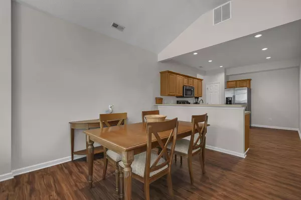 181 Reddington Village Lane, Newark, OH 43055