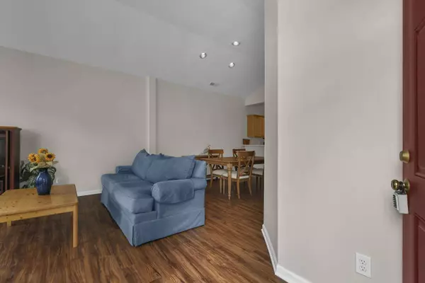 181 Reddington Village Lane, Newark, OH 43055