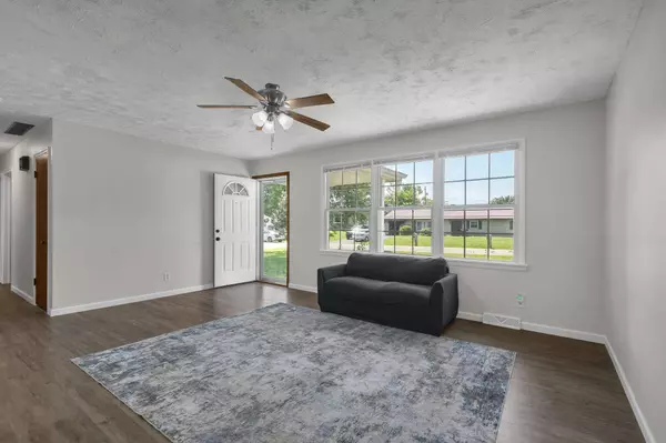 902 Terrace Drive, Heath, OH 43056