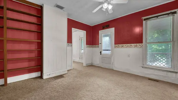 5718 Bear Hollow Road, Heath, OH 43056