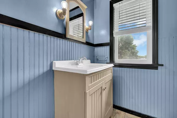 188 Neal Avenue, Newark, OH 43055