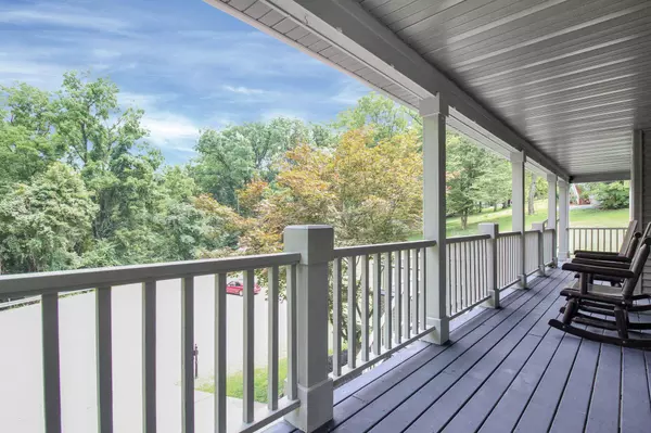 193 Walnut Hills Drive, Granville, OH 43023