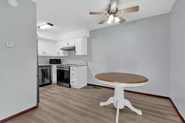 625 Country Club Drive #B-5, Newark, OH 43055