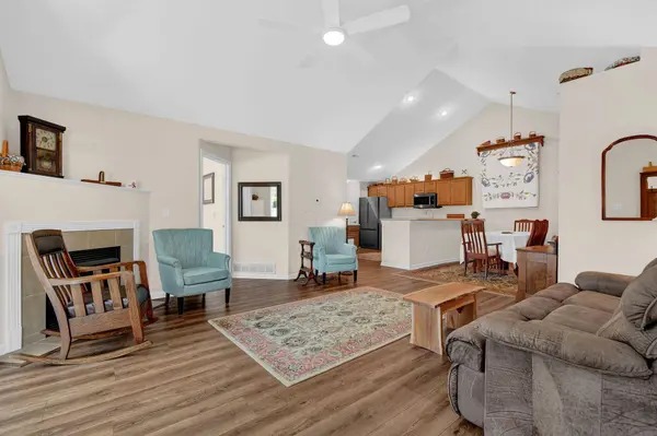 206 Kristen Way, Heath, OH 43056