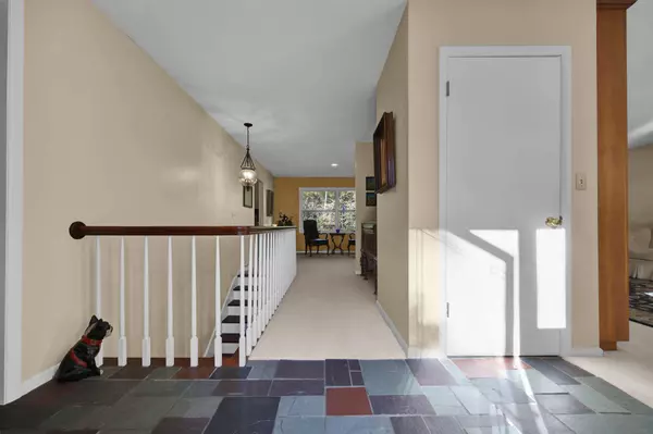 2098 Lancaster Road, Granville, OH 43023