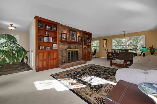 2098 Lancaster Road, Granville, OH 43023