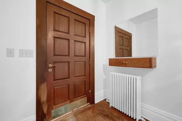 438 W College Street, Granville, OH 43023