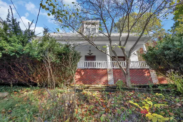 438 W College Street, Granville, OH 43023