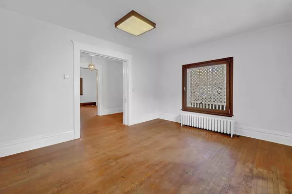 438 W College Street, Granville, OH 43023