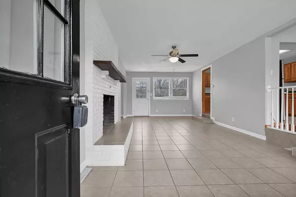 1284 Deeds Road, Granville, OH 43023