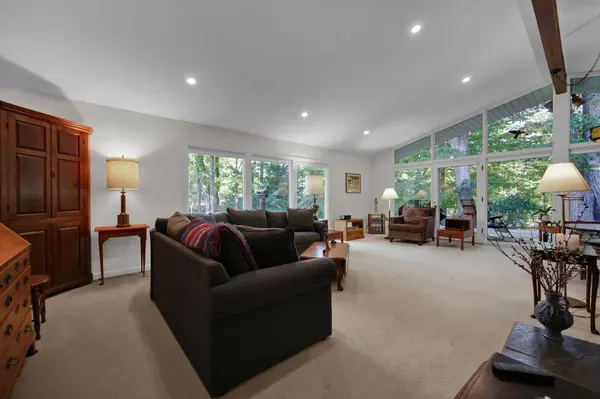 195 Sunset Drive, Granville, OH 43023