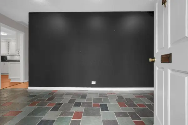 129 S Mulberry Street, Granville, OH 43023