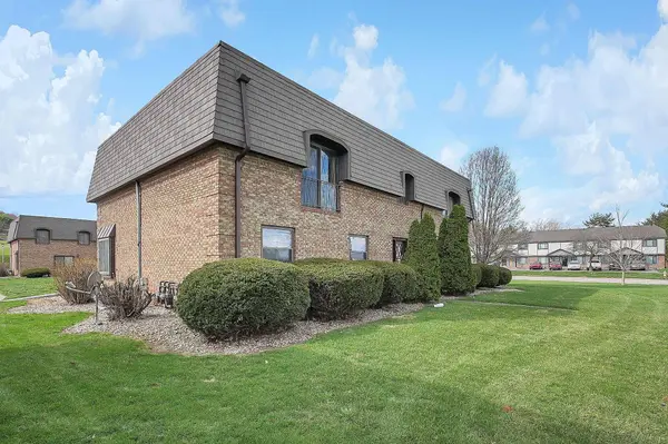 625 Country Club Drive #B7, Newark, OH 43055