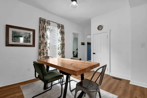 444 W Broadway, Granville, OH 43023