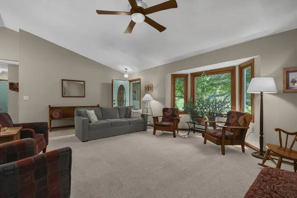 164 Canyon Villa Drive, Hebron, OH 43025