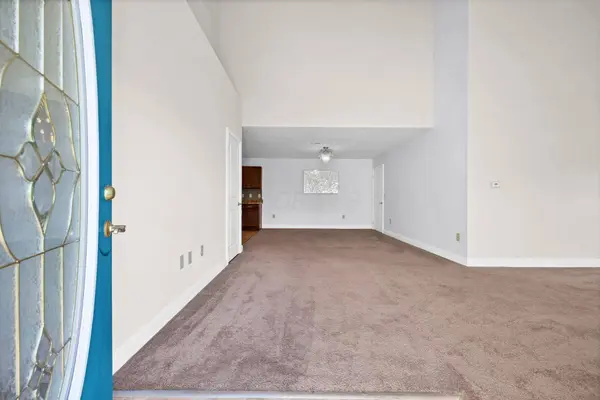 205 Cumberland Meadows Circle, Hebron, OH 43025
