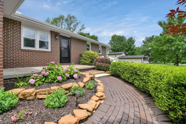 562 Knoll Drive, Granville, OH 43023