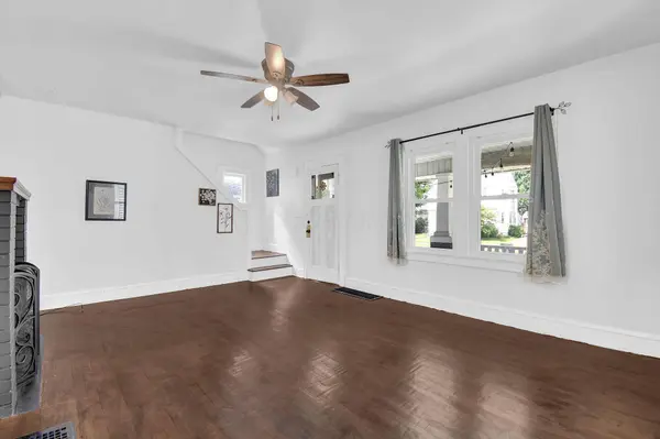 138 Neal Avenue, Newark, OH 43055