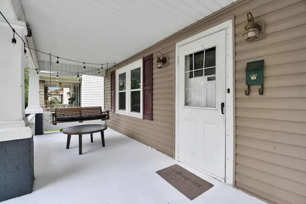 138 Neal Avenue, Newark, OH 43055