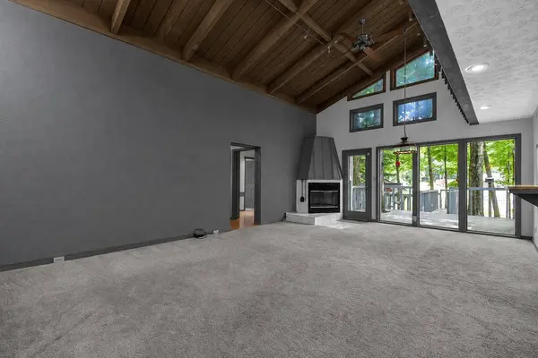 10365 National Road, Thornville, OH 43076
