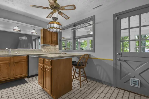 10365 National Road, Thornville, OH 43076