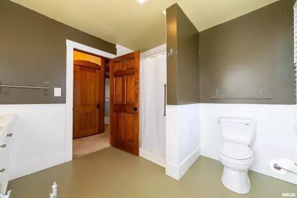 828 SPRUCE ST, Quincy, IL 62301