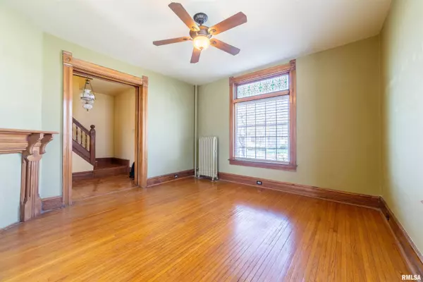 828 SPRUCE ST, Quincy, IL 62301