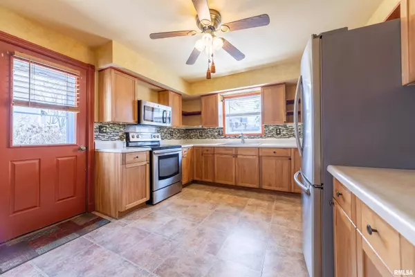 828 SPRUCE ST, Quincy, IL 62301