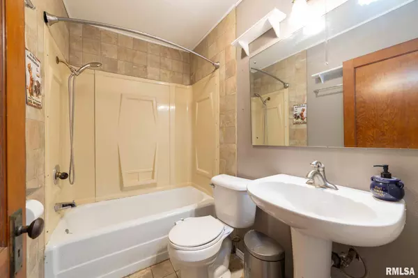 309 W STATE ST, Payson, IL 62360