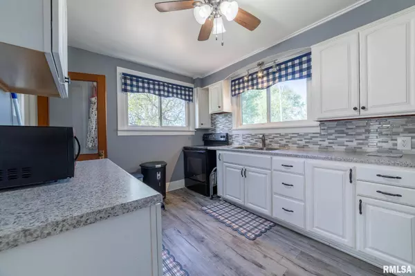 309 W STATE ST, Payson, IL 62360