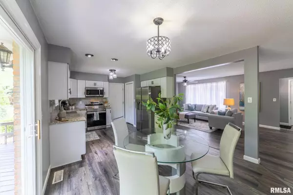 2707 Ken Ray DR, Quincy, IL 62301