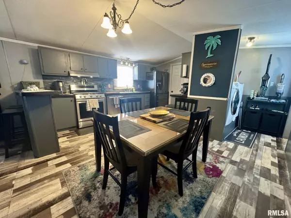 5128 W Paradise LN, Quincy, IL 62305