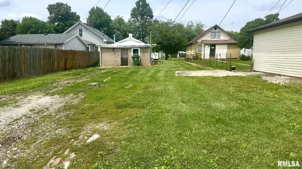 2704 Lind ST, Quincy, IL 62301