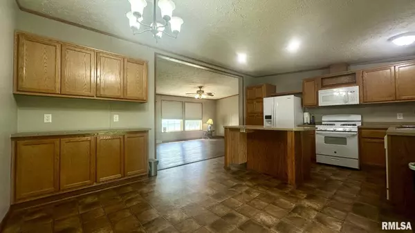 337 ACORN DR, Quincy, IL 62305