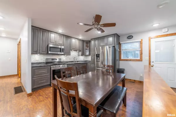 3413 LEWIS DR, Quincy, IL 62305