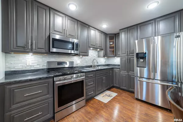 3413 LEWIS DR, Quincy, IL 62305