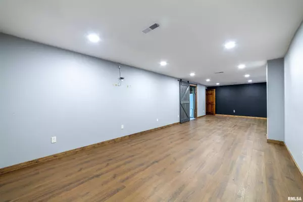 3413 LEWIS DR, Quincy, IL 62305