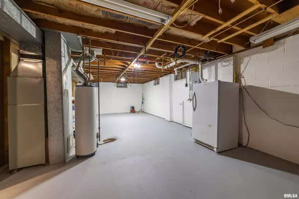 3413 LEWIS DR, Quincy, IL 62305