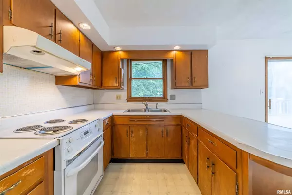 2700 NORTHRIDGE DR, Quincy, IL 62301