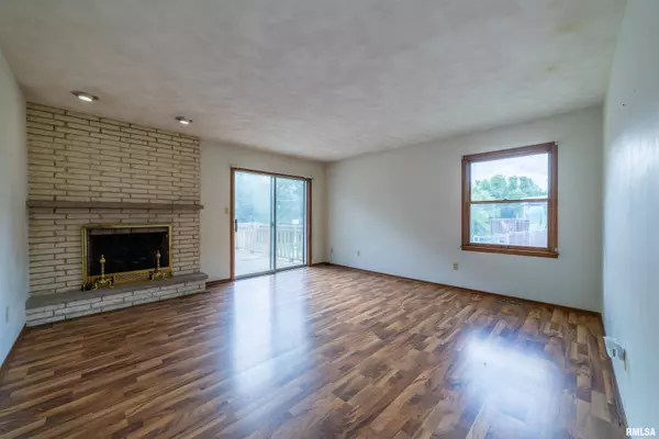 2700 NORTHRIDGE DR, Quincy, IL 62301