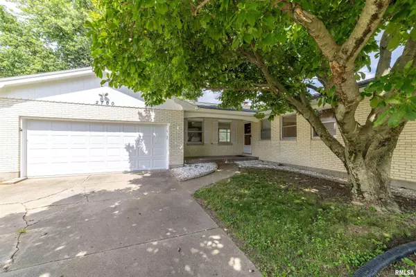 2700 NORTHRIDGE DR, Quincy, IL 62301