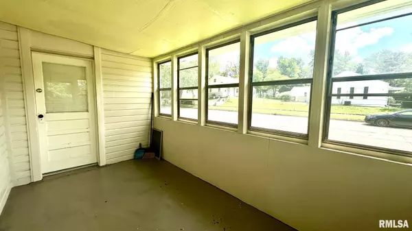 629 CHERRY ST, Quincy, IL 62301