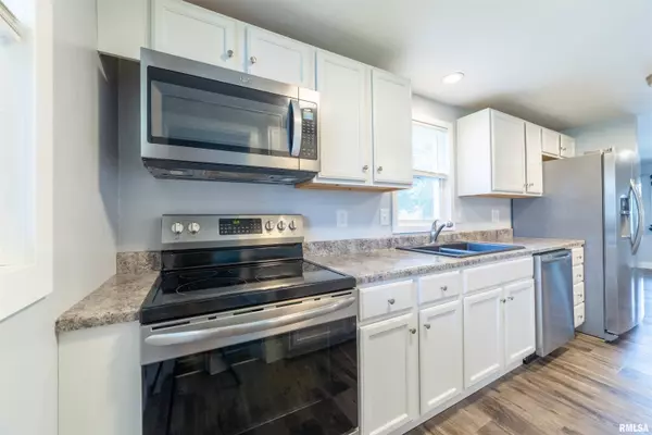 1707 JACKSON ST, Quincy, IL 62301