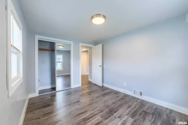 1707 JACKSON ST, Quincy, IL 62301