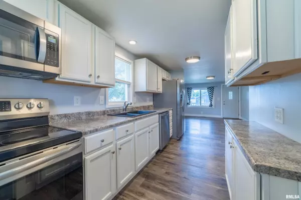 1707 JACKSON ST, Quincy, IL 62301