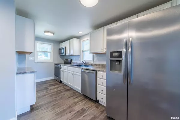 1707 JACKSON ST, Quincy, IL 62301