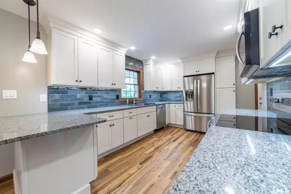 2020 S 40TH ST, Quincy, IL 62305