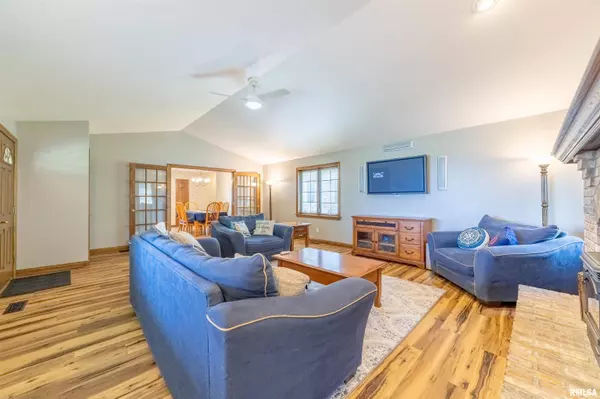 2020 S 40TH ST, Quincy, IL 62305