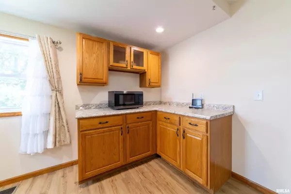 1841 CHERRY ST, Quincy, IL 62301