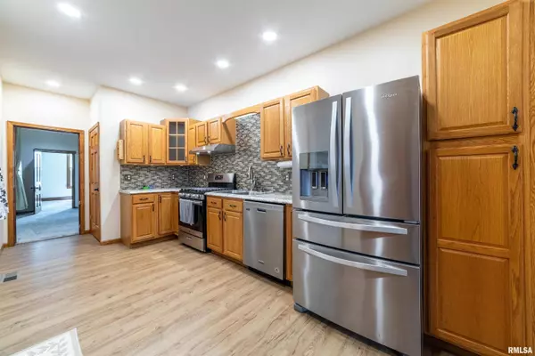 1841 CHERRY ST, Quincy, IL 62301